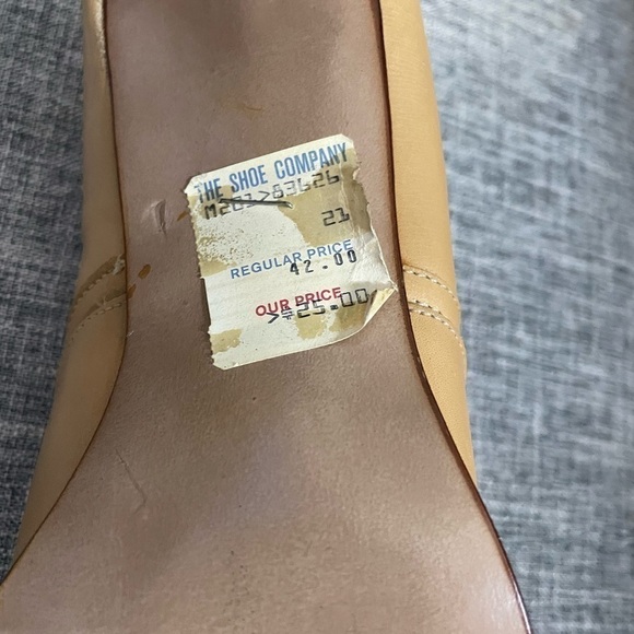 VINTAGE (60’s) Revelations Beige Shoes Size 10 M New - Picture 4 of 7